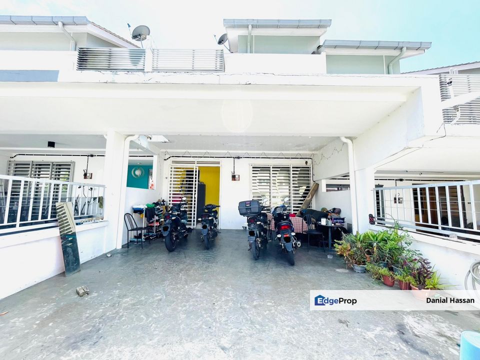 2 Storey Terrace House 96 Residences Greenwoods Salak Perdana Sepang, Selangor, Sepang