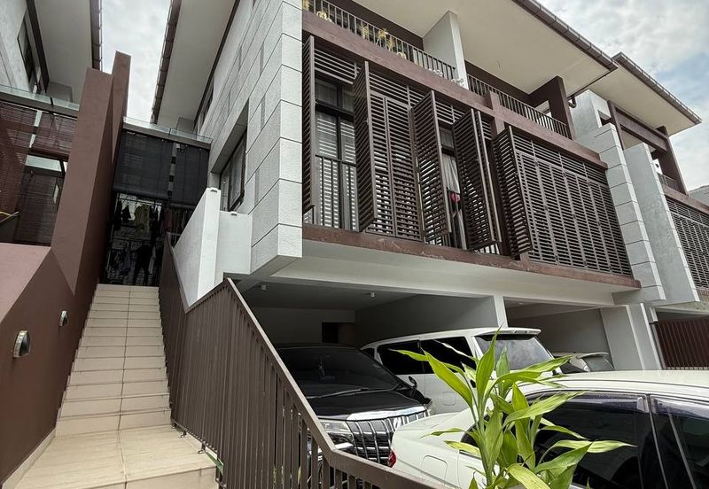 Furnished 3 Storey Premium Superlink Terrace House The Mulia Residences Cyberjaya