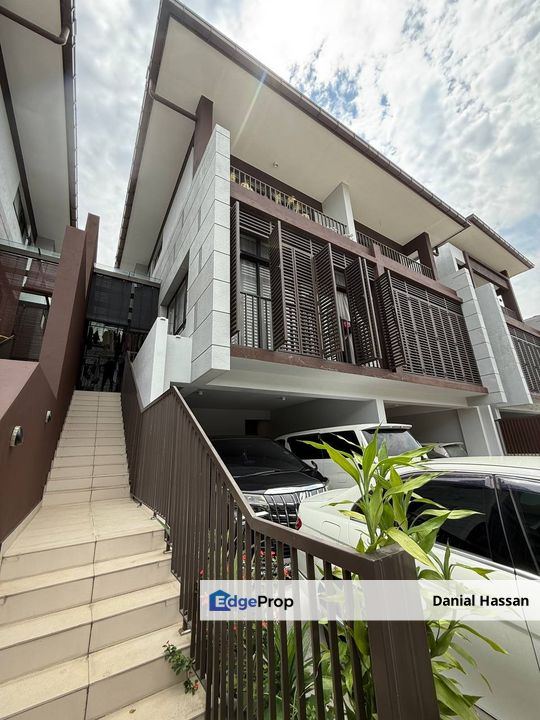 Furnished 3 Storey Premium Superlink Terrace House The Mulia Residences Cyberjaya, Selangor, Cyberjaya