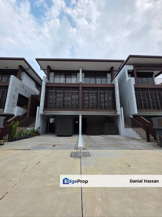 Furnished 3 Storey Premium Superlink Terrace House The Mulia Residences Cyberjaya, Selangor, Cyberjaya
