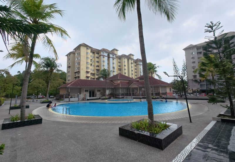 Tasik Heights Apartment