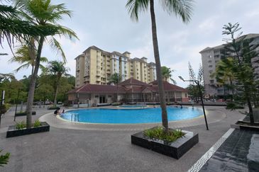 Tasik Heights Apartment