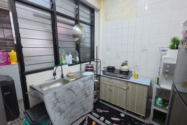 Tasik Heights Apartment