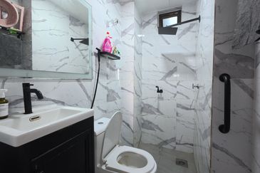 Tasik Heights Apartment