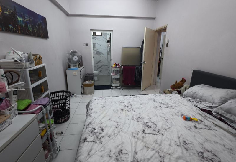 Tasik Heights Apartment