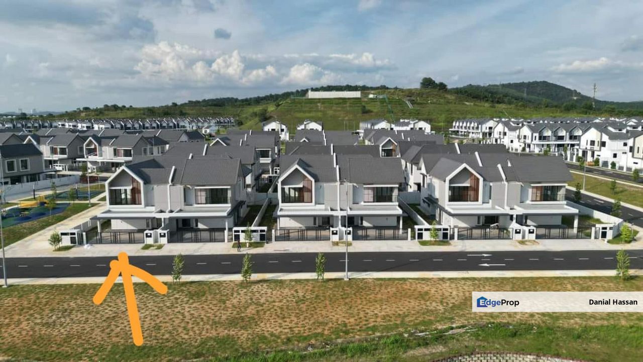 Facing Open Partly Furnished New Semi-D House Aqila Serenia City Sepang, Selangor, Sepang