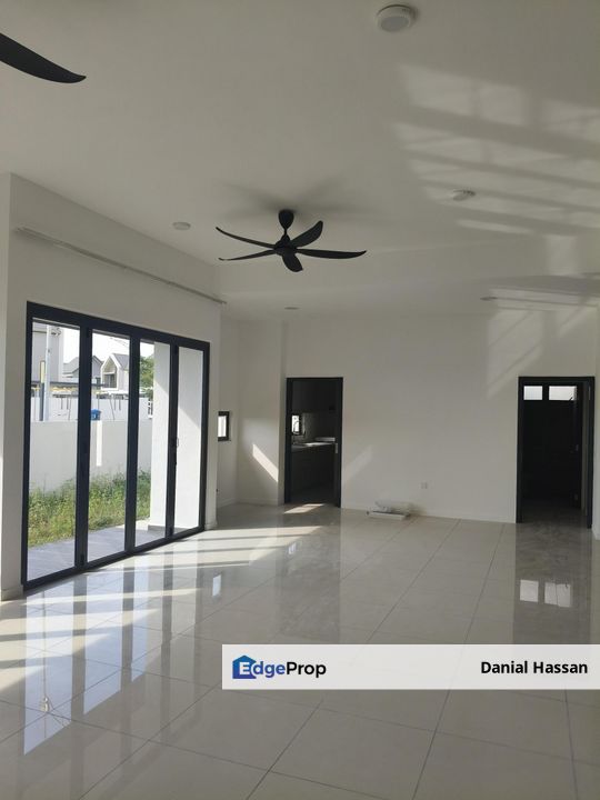 Facing Open Partly Furnished New Semi-D House Aqila Serenia City Sepang, Selangor, Sepang