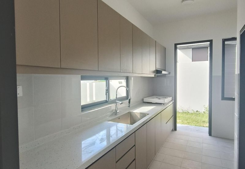 Serenia Aqila @ Serenia City