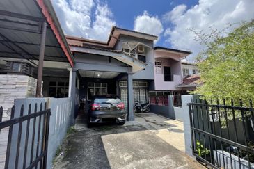 Taman Seroja, Bandar Baru Salak Tinggi