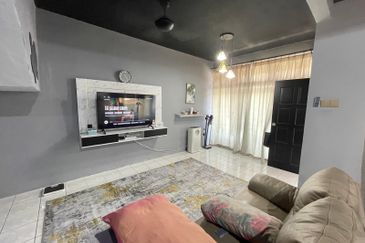 Taman Seroja, Bandar Baru Salak Tinggi