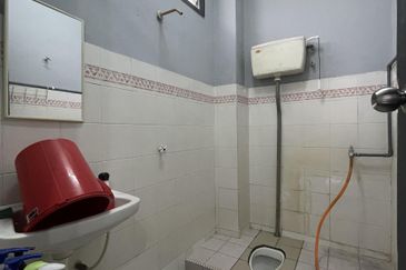 Taman Seroja, Bandar Baru Salak Tinggi