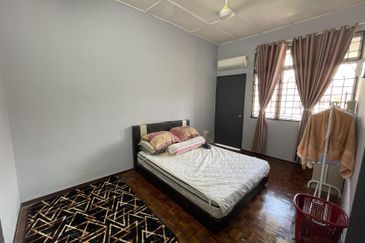 Taman Seroja, Bandar Baru Salak Tinggi