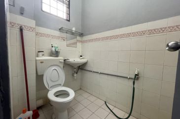 Taman Seroja, Bandar Baru Salak Tinggi