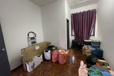 Taman Seroja, Bandar Baru Salak Tinggi