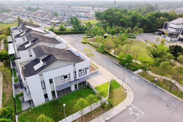 Dalia Residences @ Tropicana Aman