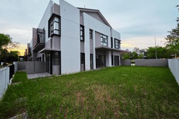 Dalia Residences @ Tropicana Aman