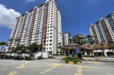 Vista Pinggiran, Taman Pinggiran Putra