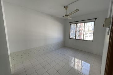 Vista Pinggiran, Taman Pinggiran Putra