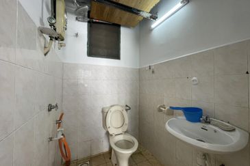 Vista Pinggiran, Taman Pinggiran Putra