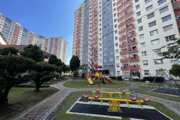 Vista Pinggiran, Taman Pinggiran Putra