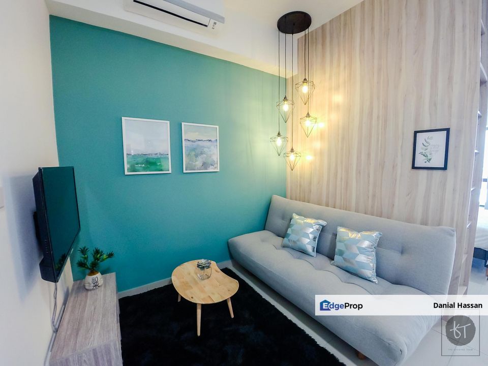 Near LRT3 Great for Investment Fully Furnished Studio Unit Utropolis Suites Glenmarie Shah Alam, Selangor, Shah Alam