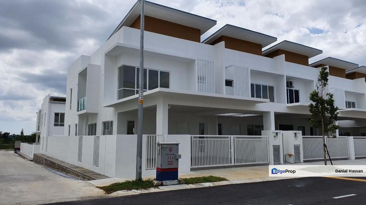 End Lot 2 Storey Terrace House Ara Sendayan Bandar Sri Sendayan Seremban, Negeri Sembilan, Seremban