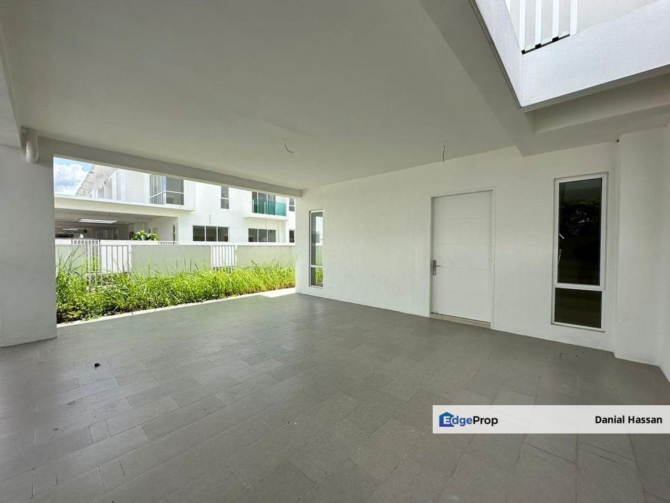 End Lot 2 Storey Terrace House Ara Sendayan Bandar Sri Sendayan Seremban, Negeri Sembilan, Seremban