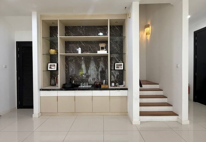 Augusta Residence, Presint 12