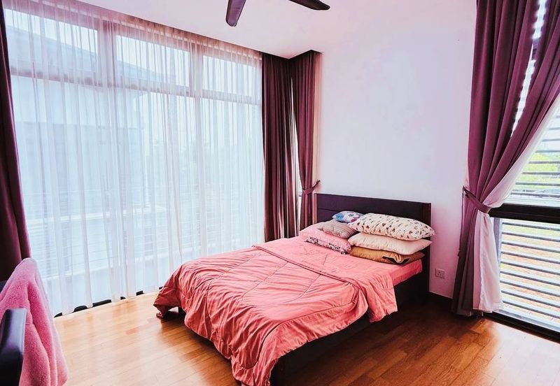 Augusta Residence, Presint 12