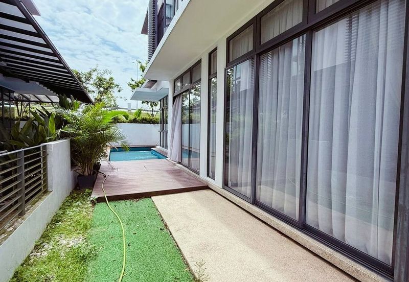 Augusta Residence, Presint 12