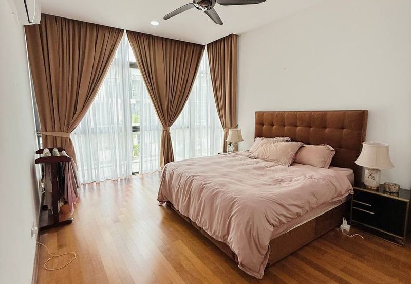 Augusta Residence, Presint 12