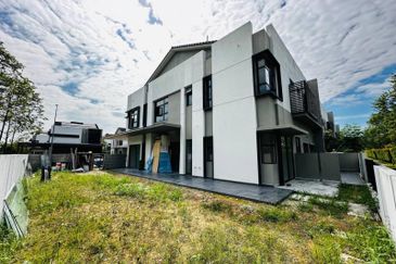 Dalia Residences @ Tropicana Aman