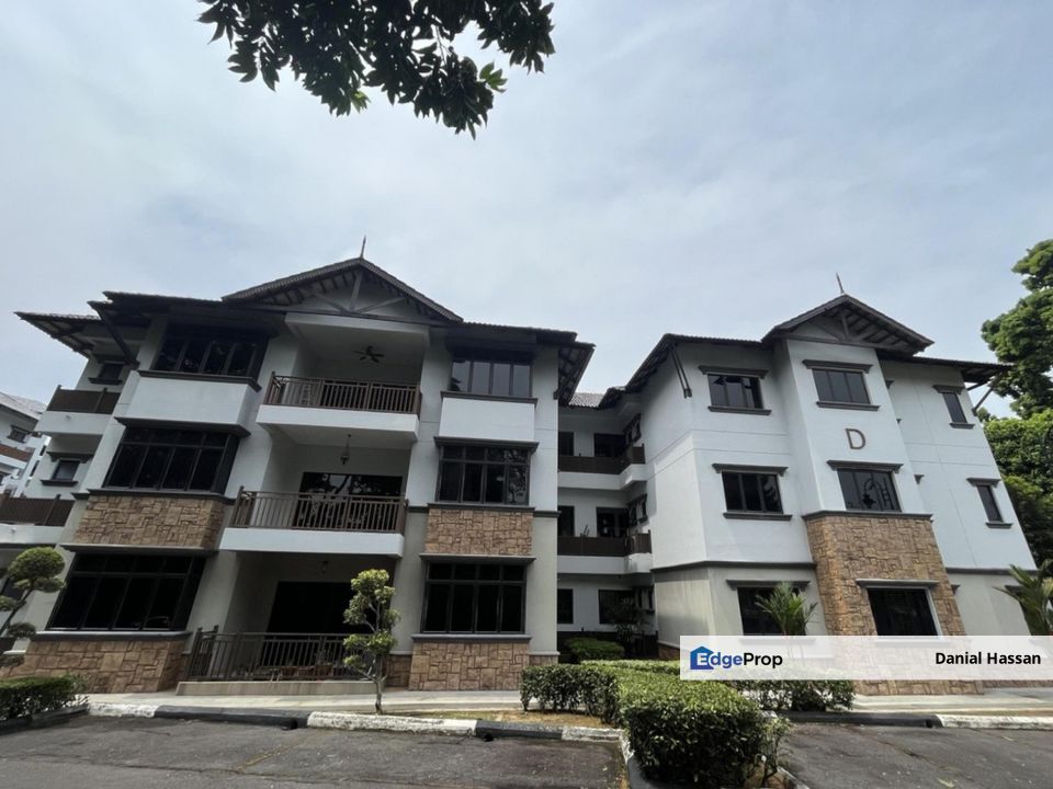Corner Unit Partially Furnished Spacious with Huge Balcony D'Melor Condominium Cyberjaya, Selangor, Cyberjaya