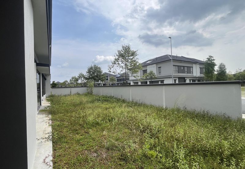 Freesia Residences @ Tropicana Aman