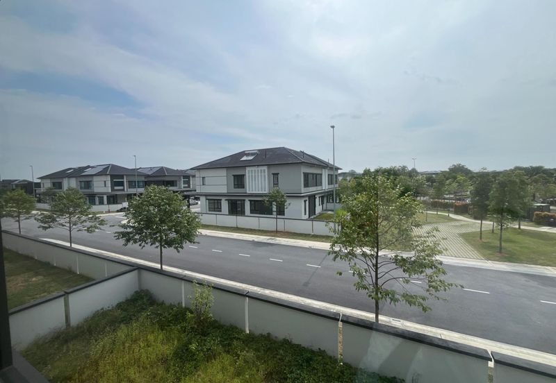 Freesia Residences @ Tropicana Aman