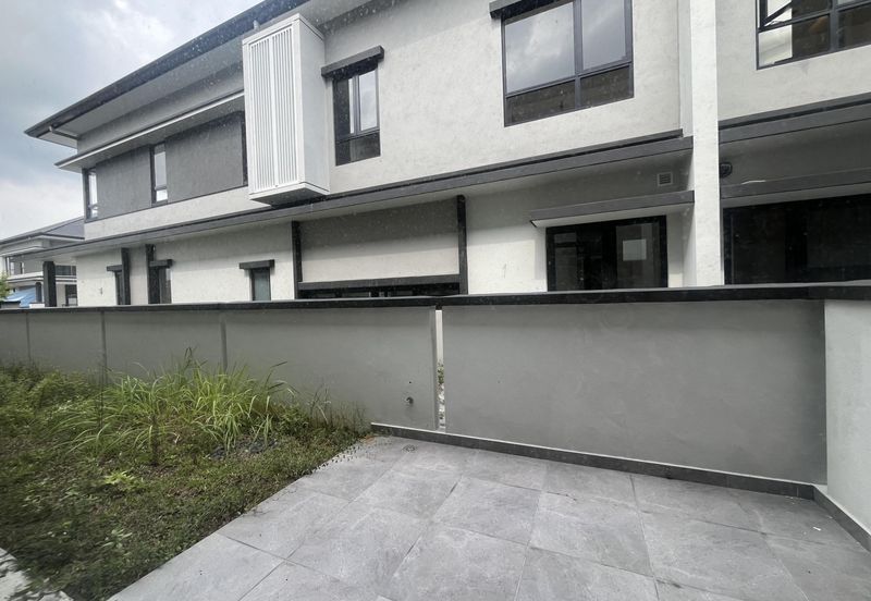 Freesia Residences @ Tropicana Aman