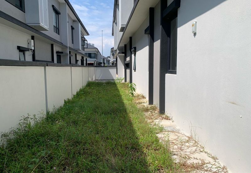 Freesia Residences @ Tropicana Aman