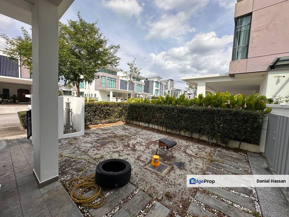 Fully Furnished Renovated 2 Storey Semi-D House Sejati Residences Cyberjaya, Selangor, Cyberjaya