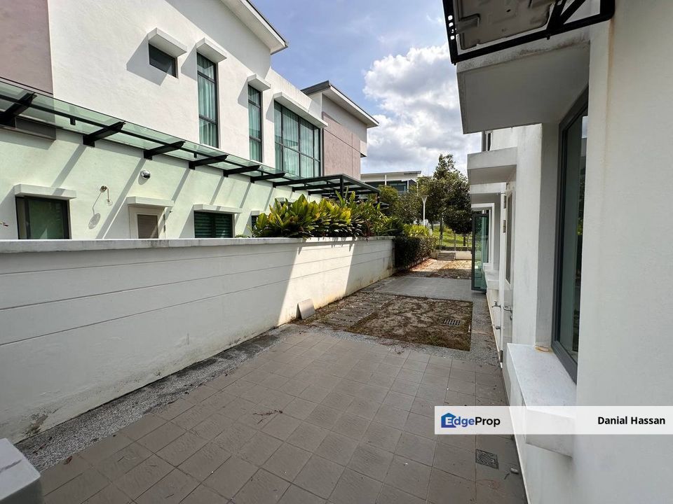 Fully Furnished Renovated 2 Storey Semi-D House Sejati Residences Cyberjaya, Selangor, Cyberjaya