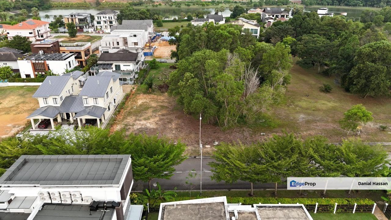 0.22 Acre Luxury Housing Area Huge Bungalow Lot Perdana Lakeview East Cyberjaya, Selangor, Cyberjaya
