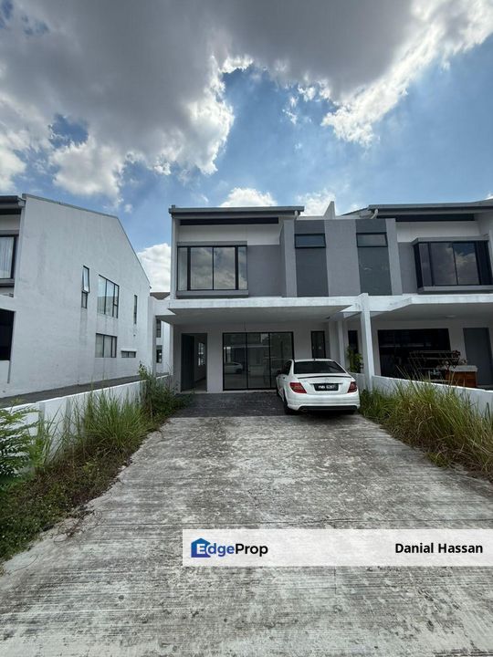 Freehold End Lot 2 Storey Terrace House with Clubhouse Facilities Brevia Residensi Lambaian Dua Kajang Bangi, Selangor, Bangi
