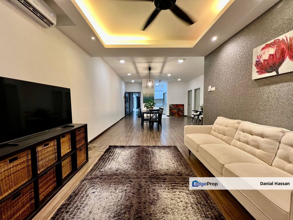 Partially Furnished Beautifully Renovated Serviced Apartment Residensi Alami Seksyen 13 Shah Alam, Selangor, Shah Alam