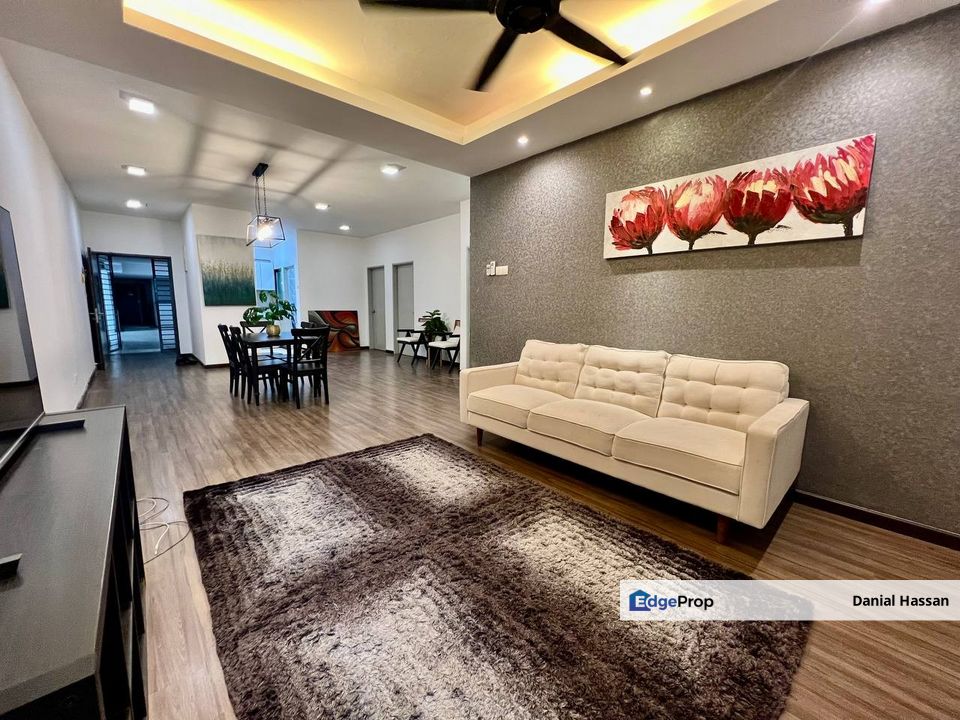 Partially Furnished Beautifully Renovated Serviced Apartment Residensi Alami Seksyen 13 Shah Alam, Selangor, Shah Alam