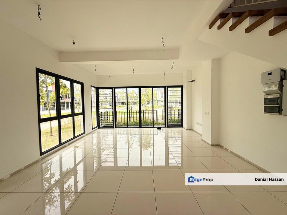 Cheapest End Lot Unit 2 Storey Terrace House Ilham Residence 1 Elmina East Garden Shah Alam, Selangor, Shah Alam
