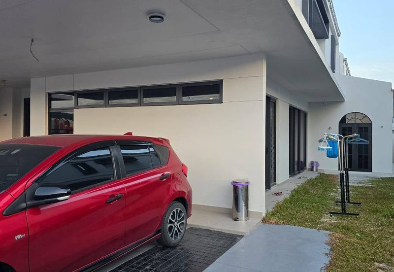 Elmina Green The Eighth @ City of Elmina