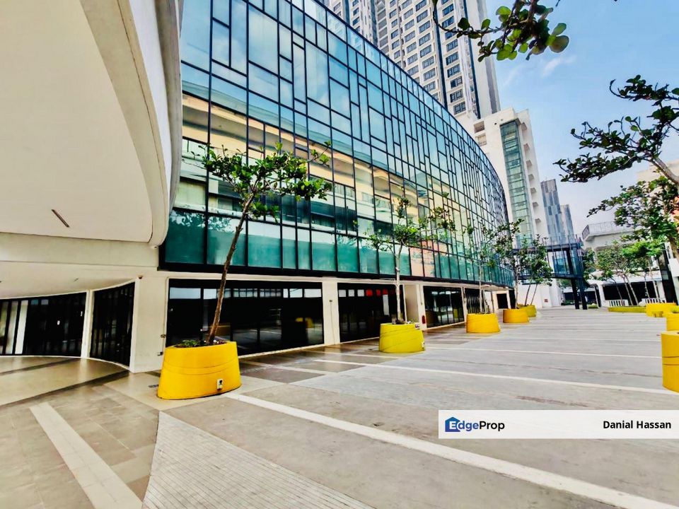 Freehold 3 Storey Shopping Mall Commercial Complex With Roof Terrace Cyberjaya, Selangor, Cyberjaya