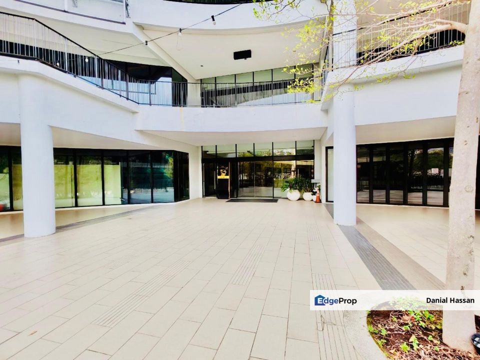 Freehold 3 Storey Shopping Mall Commercial Complex With Roof Terrace Cyberjaya, Selangor, Cyberjaya