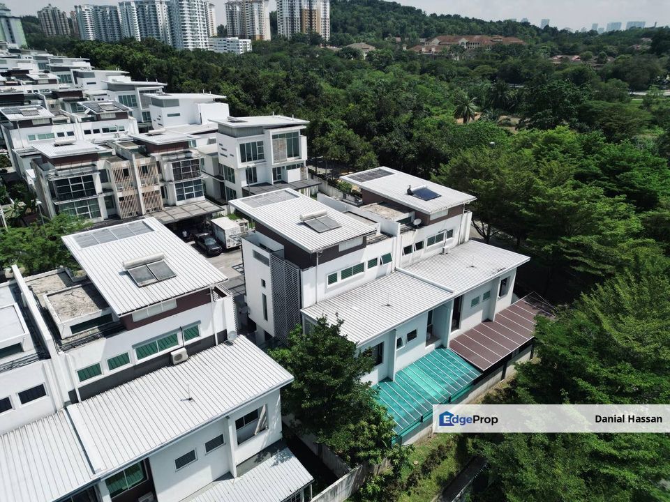 Facing Open Renovated 3 Storey Semi-D House Jacaranda Garden Residence Cyberjaya, Selangor, Cyberjaya