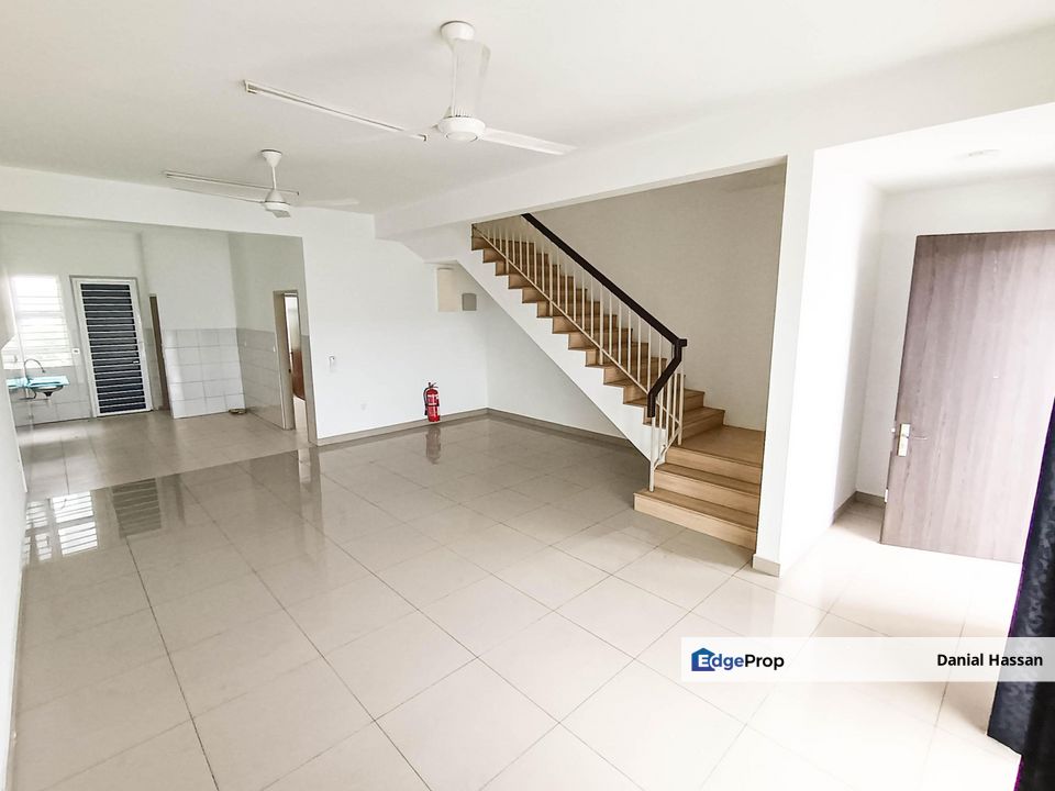 Below Market Value 2 Storey Terrace House Serenia Amani Bandar Serenia City Sepang Dengkil, Selangor, Dengkil