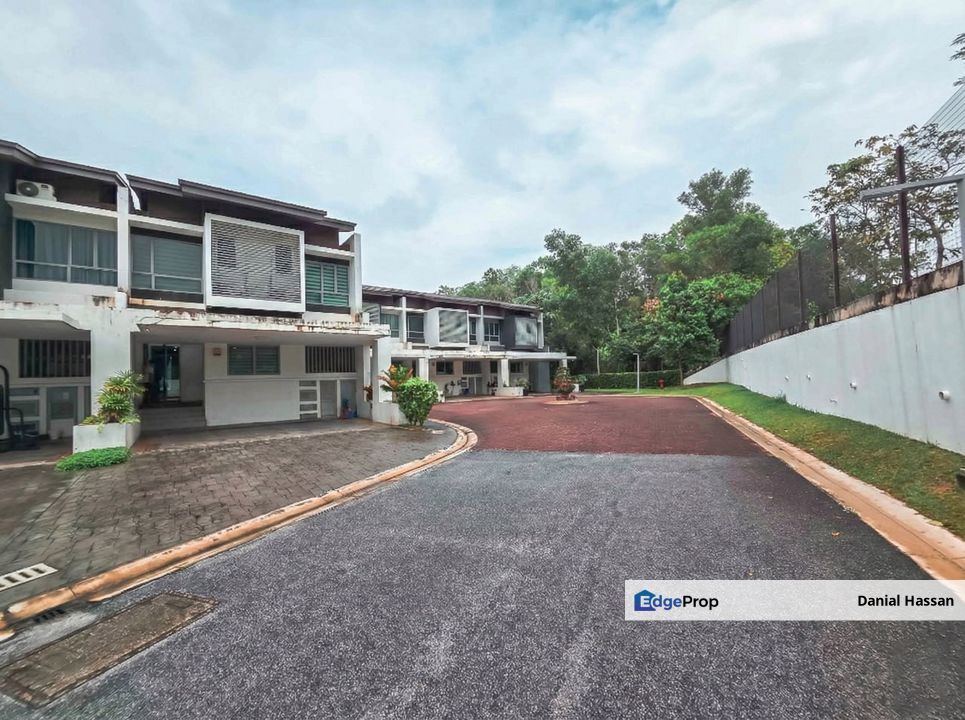 Spacious Extra Privacy 3 Storey Terrace House Schumann Symphony Hills Cyberjaya, Selangor, Cyberjaya